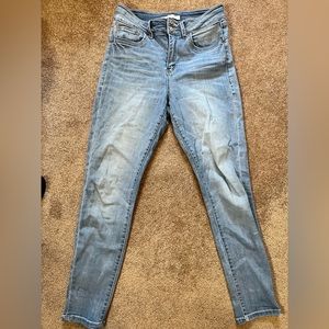 Buckle brand Daytrip high rise skinny jeans 28